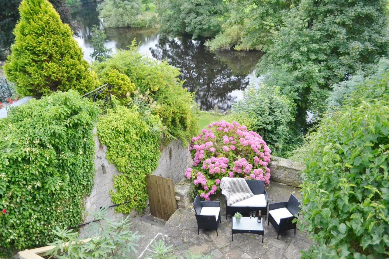 Riverside Cottage 韦瑟比 外观 照片